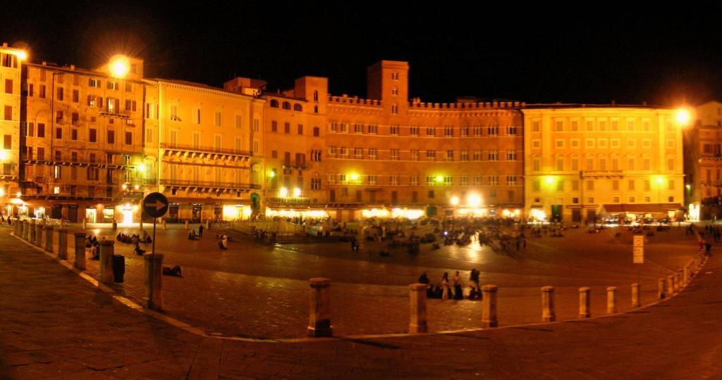 Vacanze Senesi Сиена Екстериор снимка